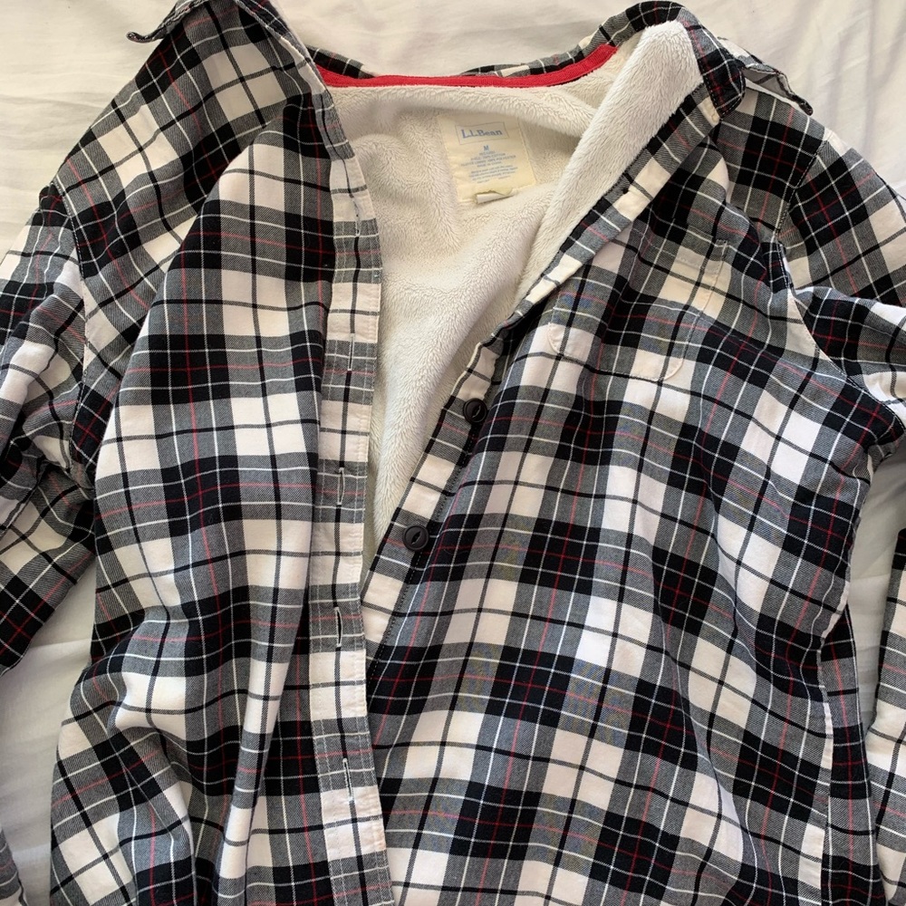 Fake fur lined long sleeve flannel